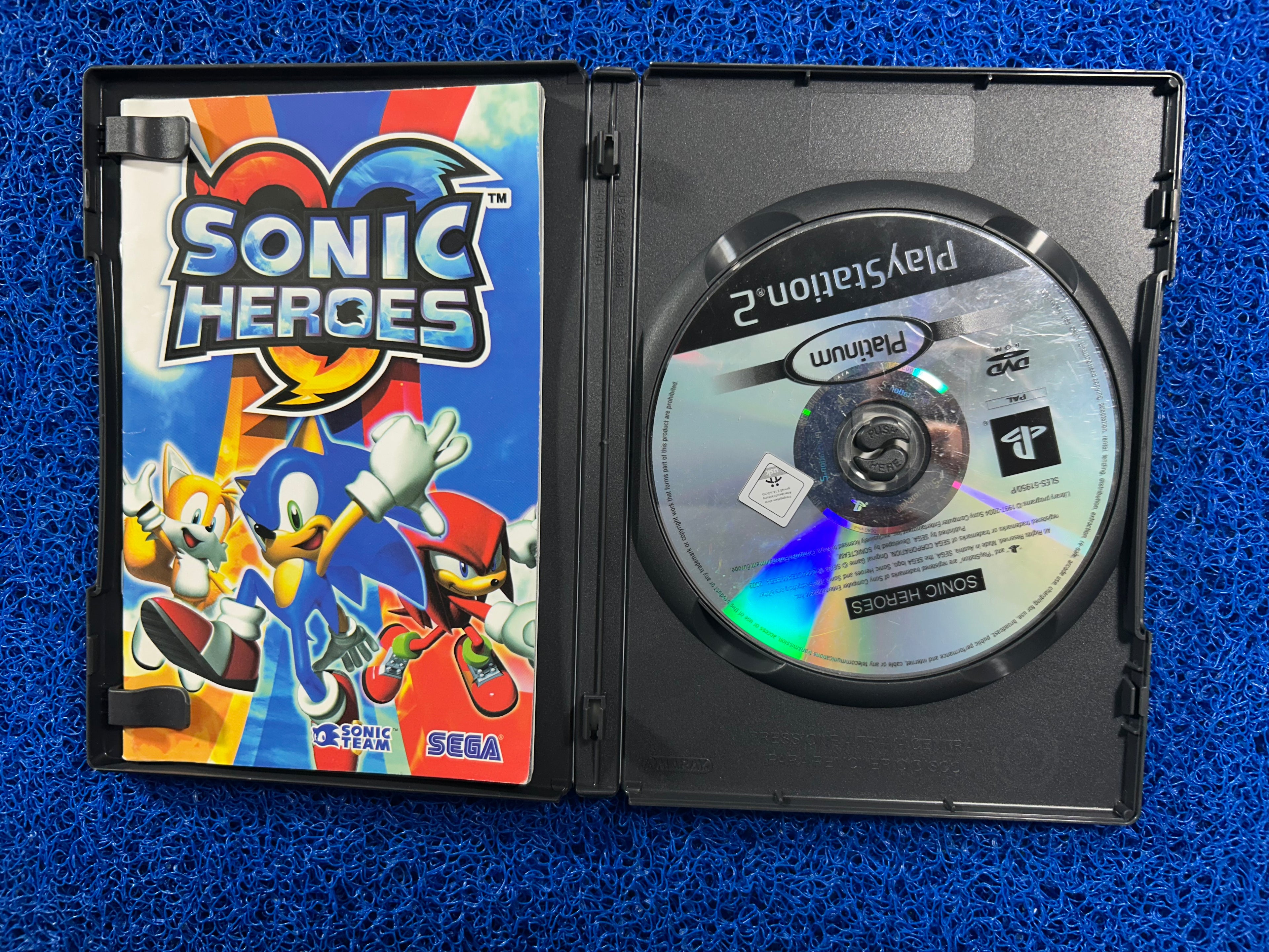 PS2# Sonic Heroes (E)