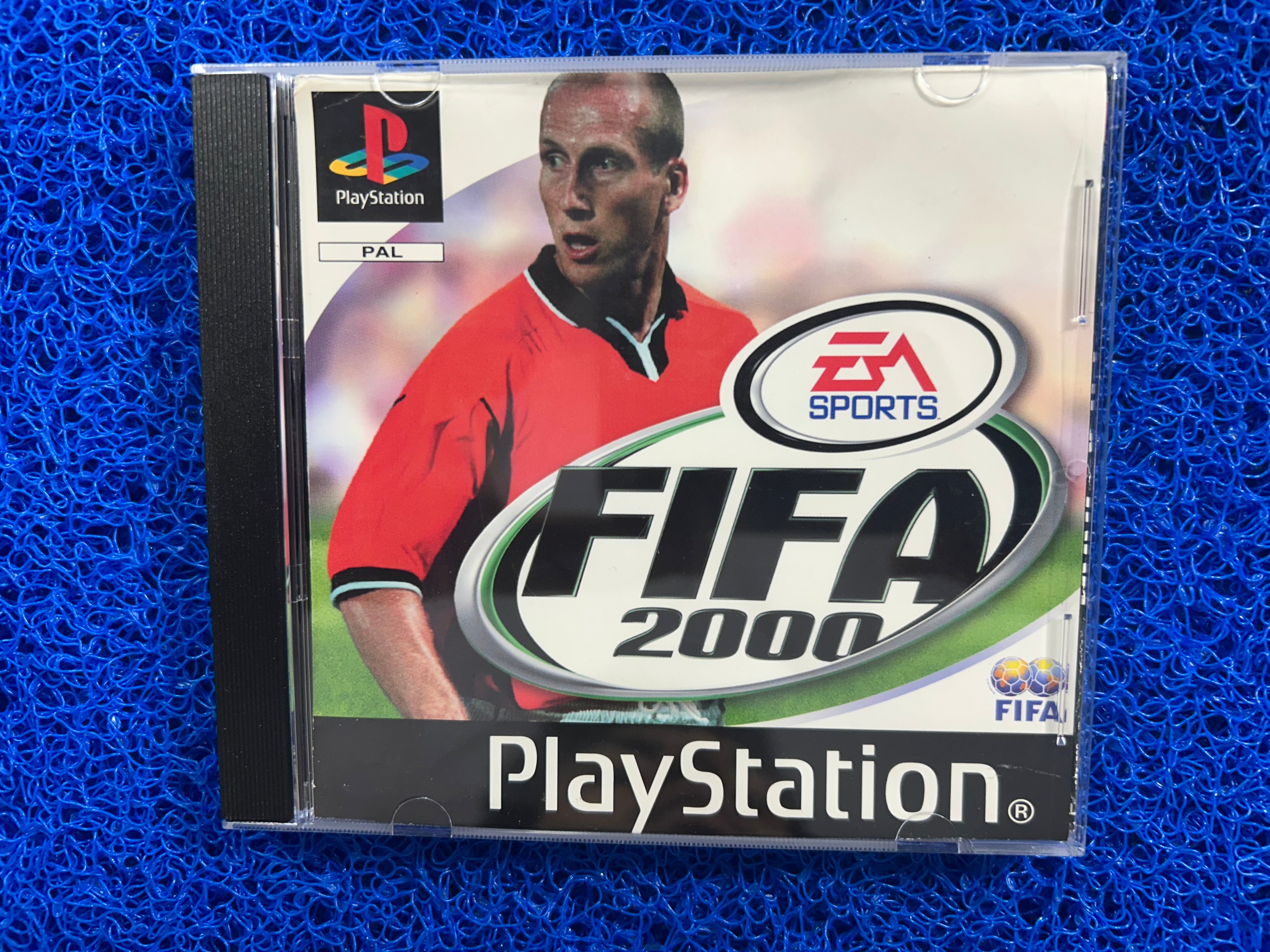 PS1 FIFA 2000 (E)