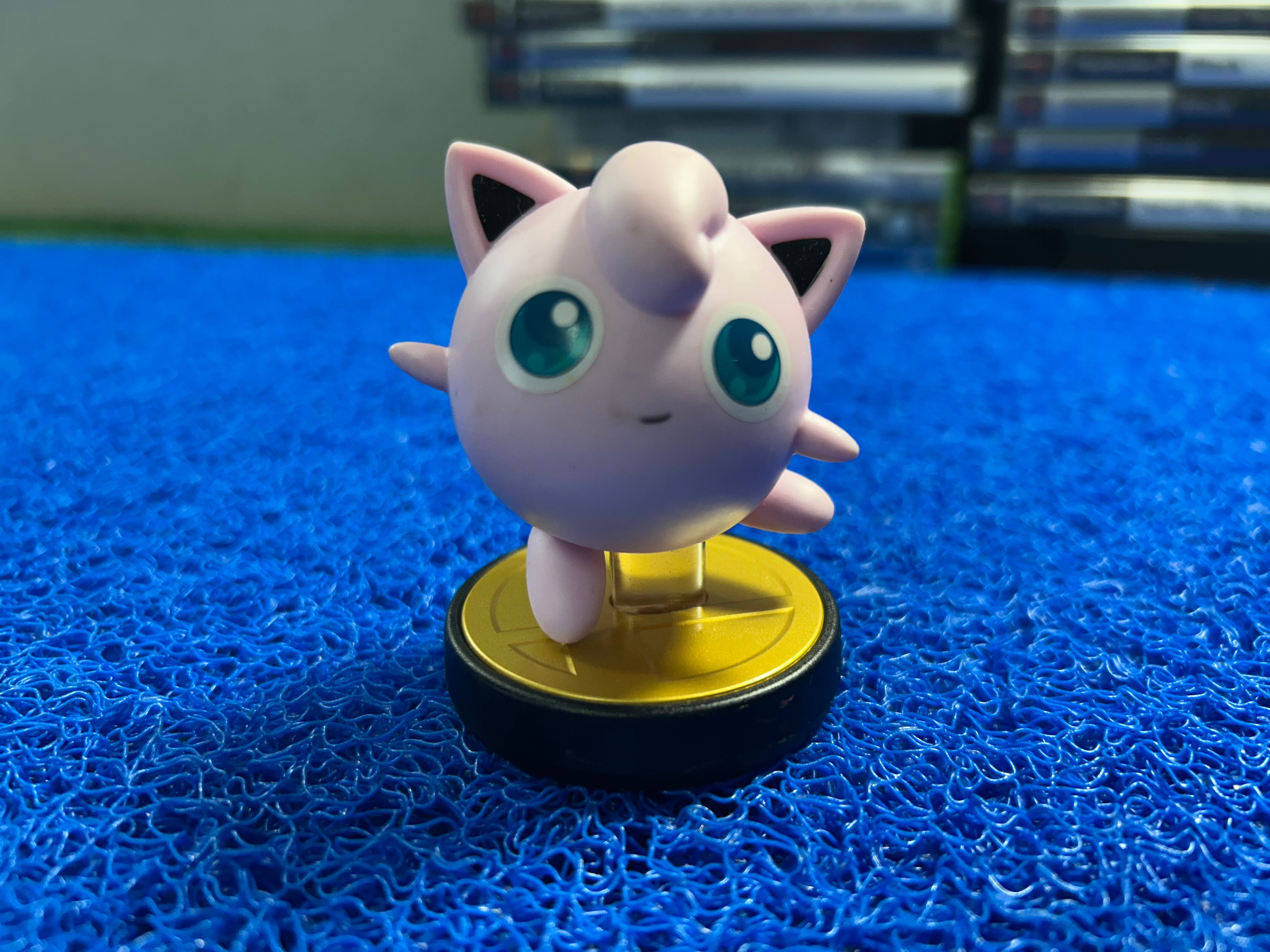 ACTION# Jiggly puff