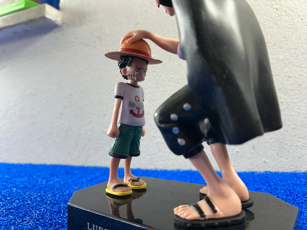 ACTION FIGURE Luffy & shanks